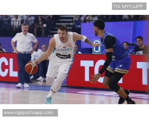 东契奇本赛季火力全开14场30分以上5场40分以上仅1场低于20分