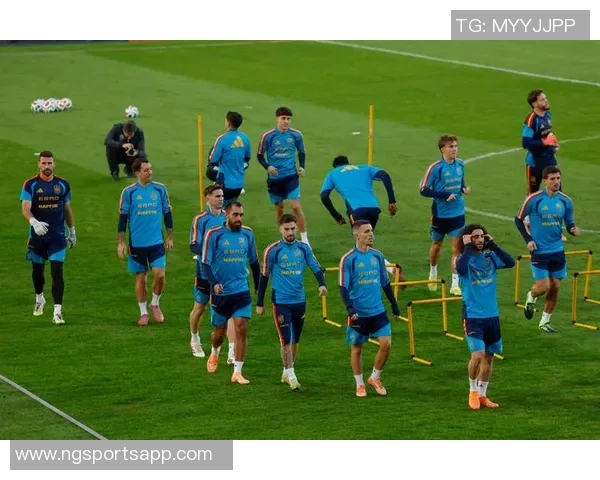 略伦特谈西班牙国家队战术明确性称踢球非常轻松